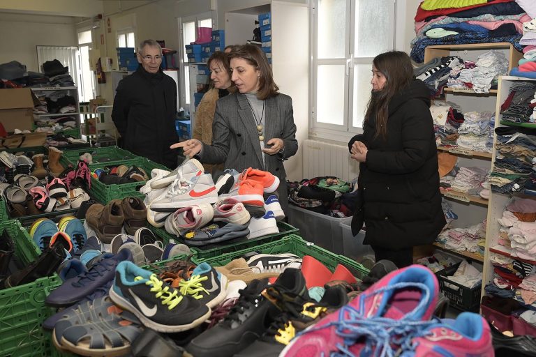 Padre Rubinos reformará, con aportación de la Xunta, sus instalaciones de reutilización de prendas