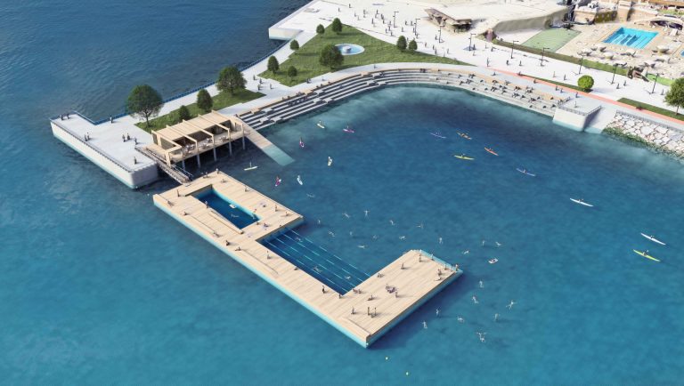 Retiran más de 300 kilos de algas para uso alimentario o agrícola en la plataforma flotante de O Parrote en A Coruña