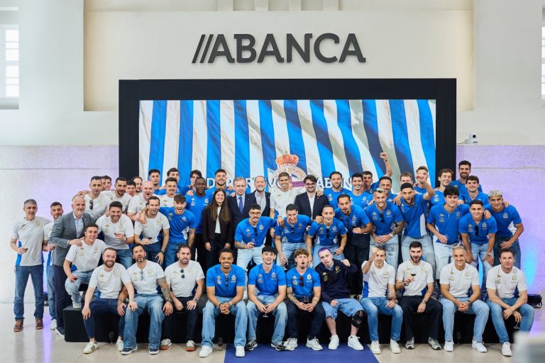 A Coruña rinde homenaje al Deportivo tras su ascenso, con recepción de Abanca, Estrella Galicia y Ayuntamiento