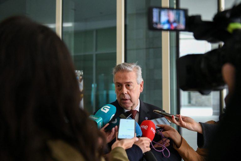 Sanidade respeta que los profesionales no retomen las peonadas, acción «voluntaria», pero reitera su deseo de negociar