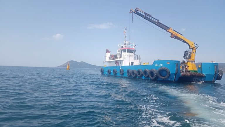 Pesca.- El Observatorio costero de Galicia renueva la boya de Muros para reforzar la observación marina en tiempo real