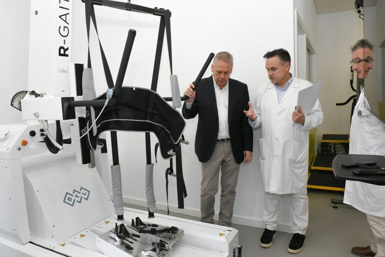 La sala de neurorrehabilitación del Gil Casares (Santiago) entra en servicio mañana tras una inversión de 463.500 euros
