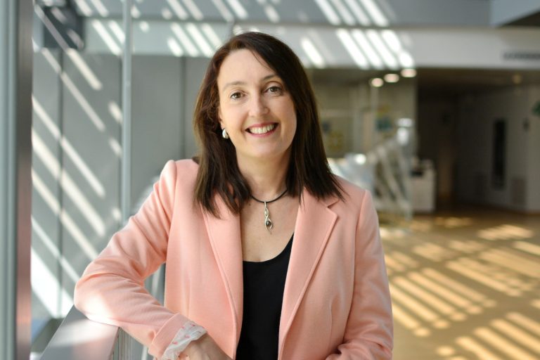 La doctora en Física Yolanza Prezado, premio María Josefa Wonenburger 2026 por sus investigaciones en radioterapia