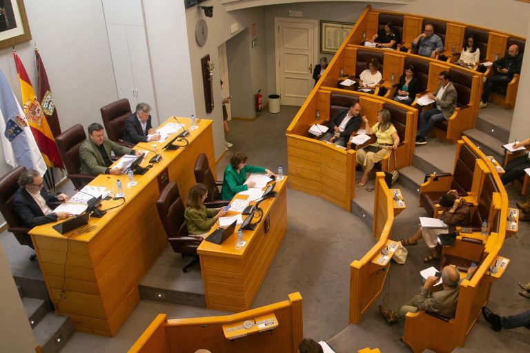 El pleno de la Diputación de A Coruña aprueba proyectos de mejora de la red viaria provincial