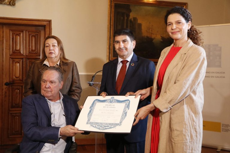 Xerardo Fernández Albor recibe la máxima distinción civil del Estado a título póstumo por su «vida intensa y prolífica»