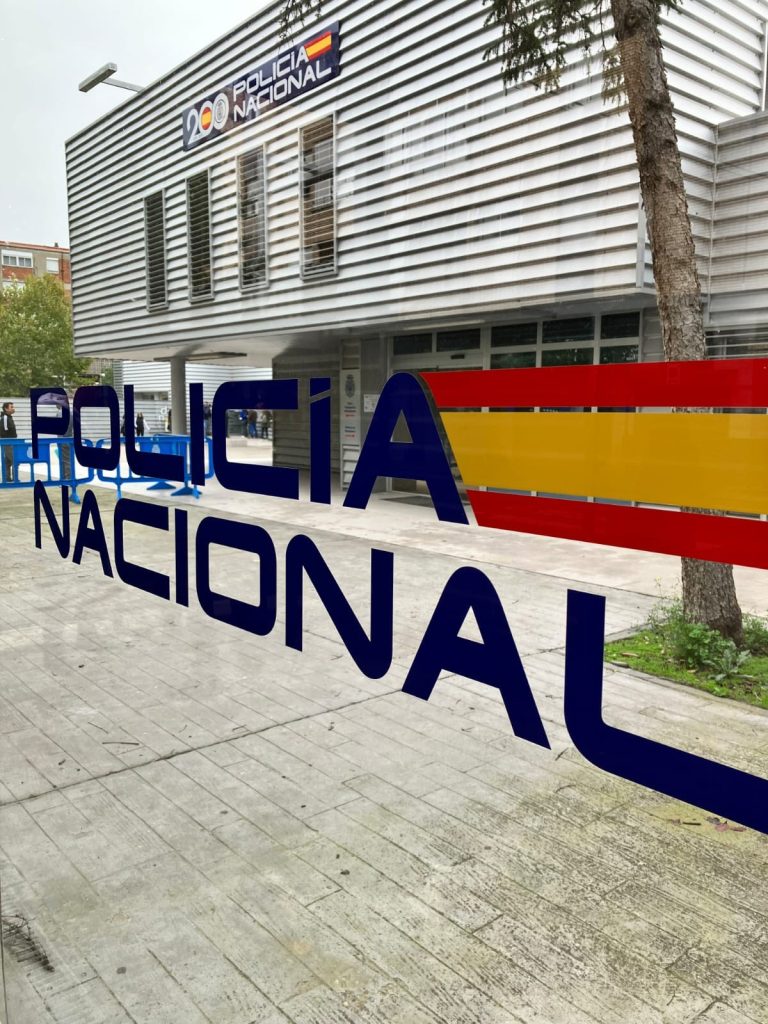 Detenidas 5 personas, una en Vigo, y 11 identificadas por estafar 94.000 euros por el método de la ‘hija en apuros’