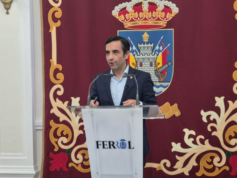 El alcalde de Ferrol califica de «hito histórico» la llegada de la multinacional SAIC al puerto exterior