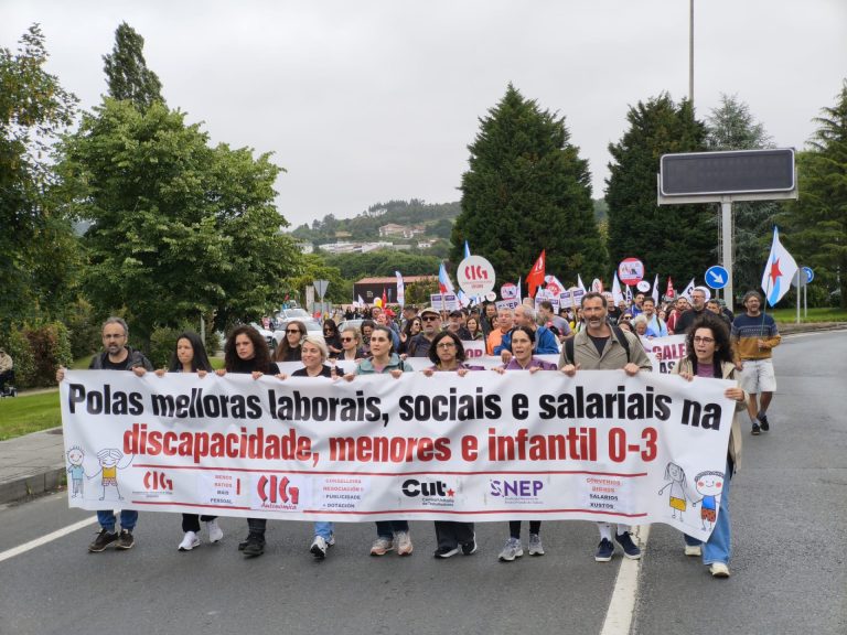 Las protestas de educación 0-3, menores y discapacidad llegan a la Xunta: «Nos tienen como un servicio low cost»