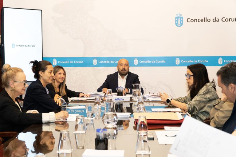 El Ayuntamiento de A Coruña aprueba nuevas actuaciones en barrios y autoriza la construcción de viviendas en Visma