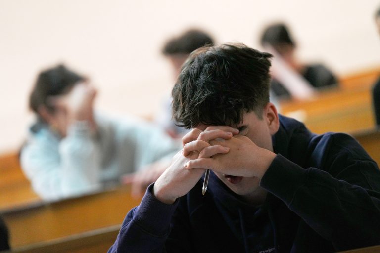 Piden la dimisión de los responsables del examen de Dibujo Técnico en Galicia por «múltiples errores» en la PAU 2026