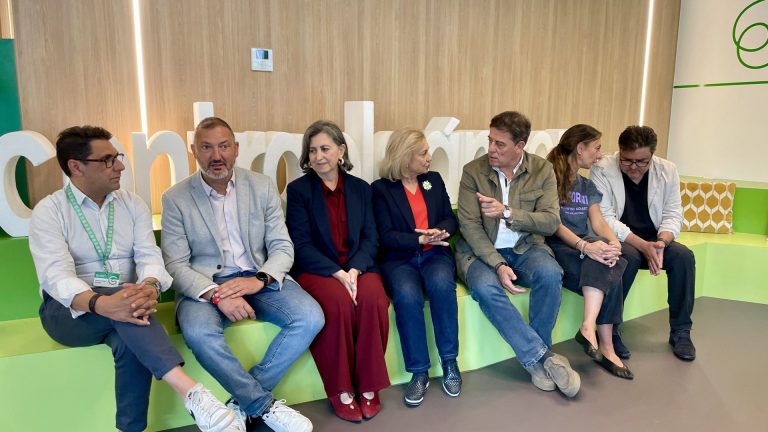 Besteiro emplaza a Rueda a aplicar el cribado de cáncer de mama a los 45 años tras la aprobación del Gobierno de España