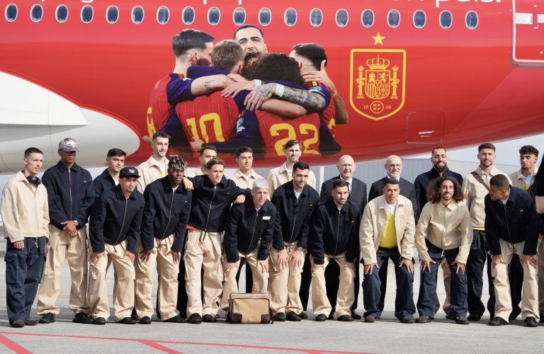 Louzán, en la partida de Santiago hacia el Mundial: «Hay confianza en los jugadores, pero nos debe guiar la prudencia»