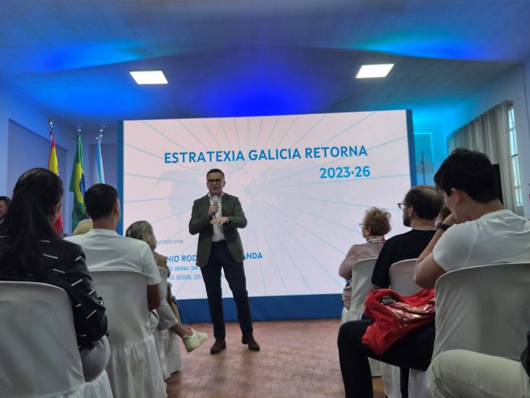 La Xunta da a conocer a cerca de mil gallegos en Brasil las oportunidades laborales del tejido autonómico