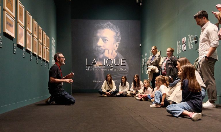 La Fundación Barrié organiza un taller familiar para acercar a los más jóvenes la obra de René Lalique