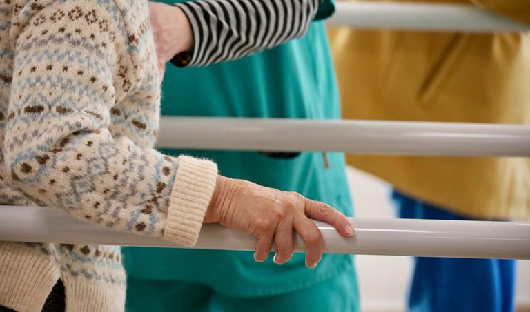 Una encuesta de la OCU sitúa a Galicia entre las comunidades con mejor nota de residencias
