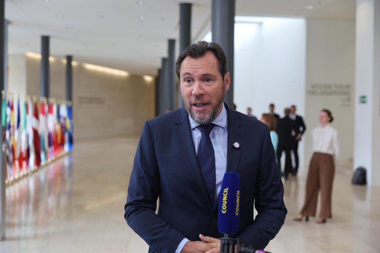 Turismo.- El Gobierno lanza el Verano Joven 2026, con descuentos de hasta el 90% para viajes en autobús y tren