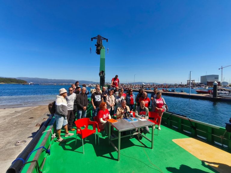 Llaman a participar en la manifestación de este domingo para pedir «por tierra y mar» el fin de Altri y la mina de Touro