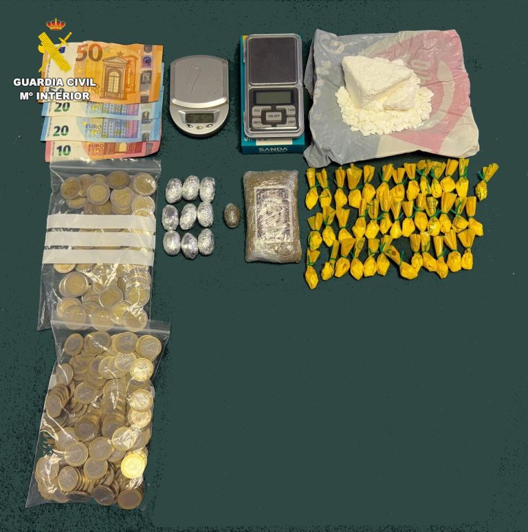 Detenido un vecino de Pontedeume (A Coruña) al que le intervinieron 129 gramos de cocaína y 107 gramos de hachís