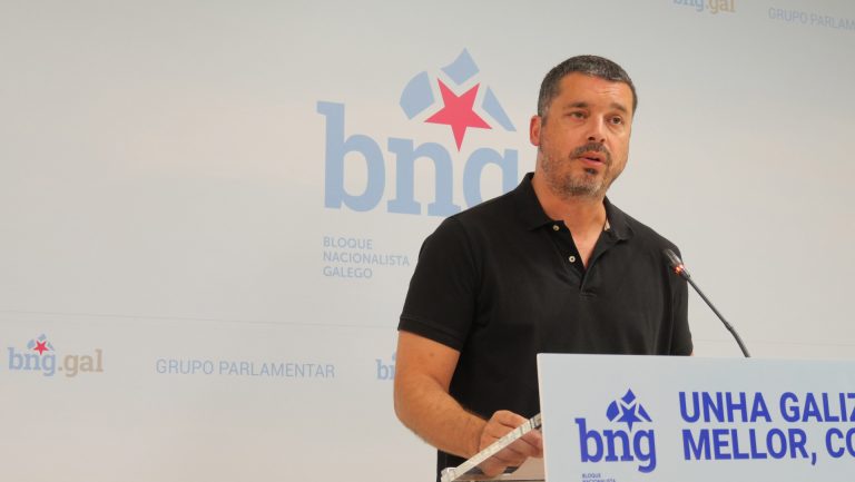 Pontón augura un «modelo de éxito» para Ferrol con Mon Fernández como candidato y apela a la «mayoría que quiere cambio»
