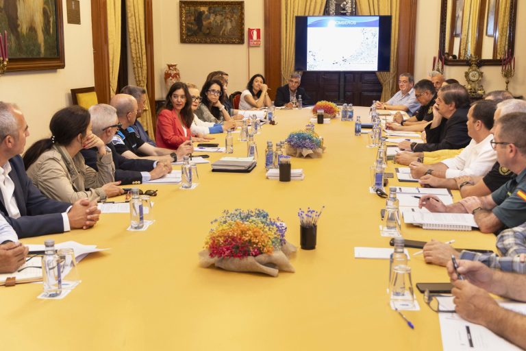 Casi mil personas trabajarán en los dispositivos de limpieza y seguridad en San Juan en A Coruña