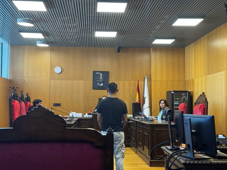 Un joven de 24 años acepta pagar 1.050 euros por tener más de 900 fotos y vídeos de pornografía infantil en Ourense