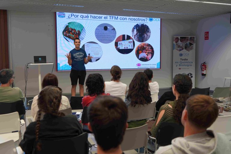 La UDC abre una nueva convocatoria de becas para incorporar estudiantes a proyectos de investigación interdisciplinares