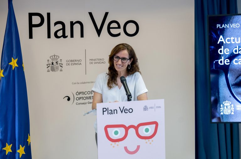 Mónica García insiste en que las CCAA deben aplicar las mejoras del Estatuto Marco: «Les hemos pasado el relevo»