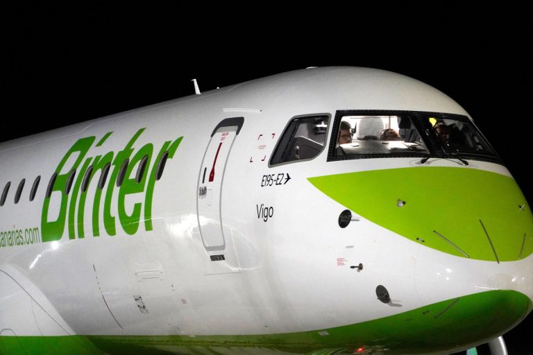 Binter opera desde este lunes dos frecuencias adicionales entre Vigo y Canarias