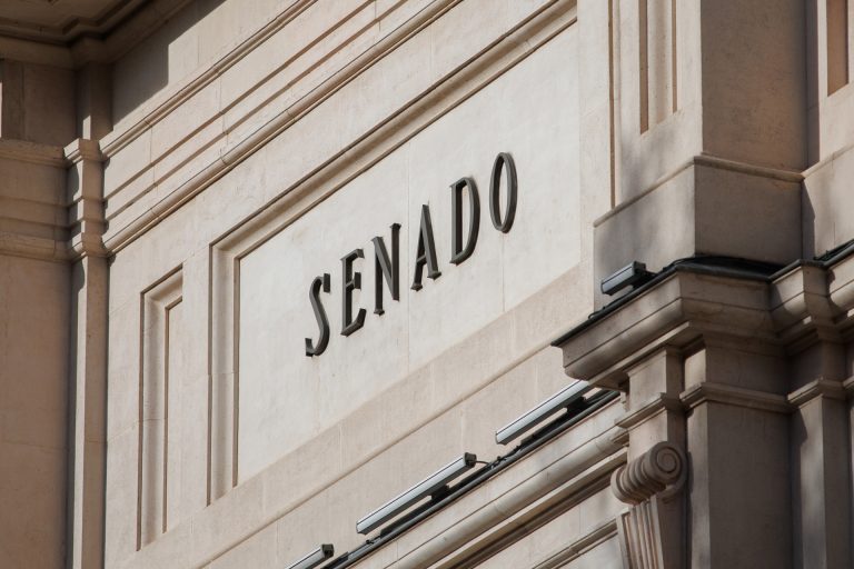 El PP lleva al Senado una iniciativa para «garantizar» el acceso a red móvil y fibra óptica en toda la provincia de Lugo