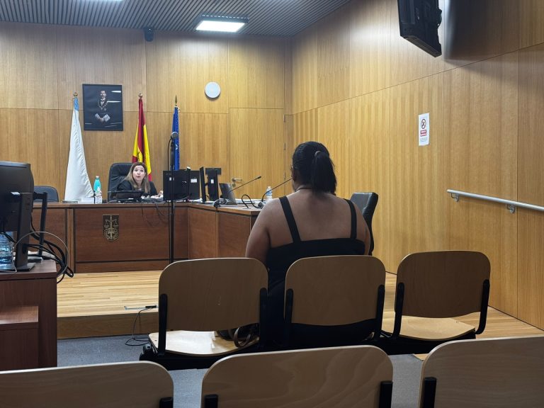 Suspendido el juicio contra una madre acusada de agredir a sus hijas en Ourense al estar una en paradero desconocido