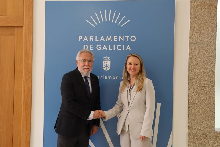 Miguel Santalices traslada a la embajadora de Ucrania en España sus deseos de paz para el pueblo ucraniano