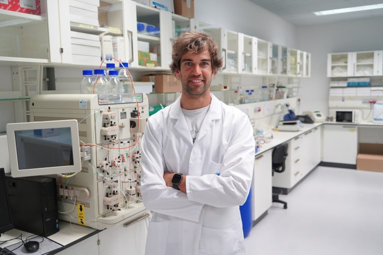 Un investigador de la UDC lidera una nueva estrategia para combatir infecciones bacterianas resistentes