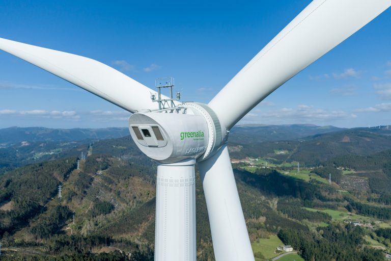 Greenalia urge al TSXG a desbloquear eólicos y consigue un préstamo de 145 millones para refinanciar su planta de Curtis