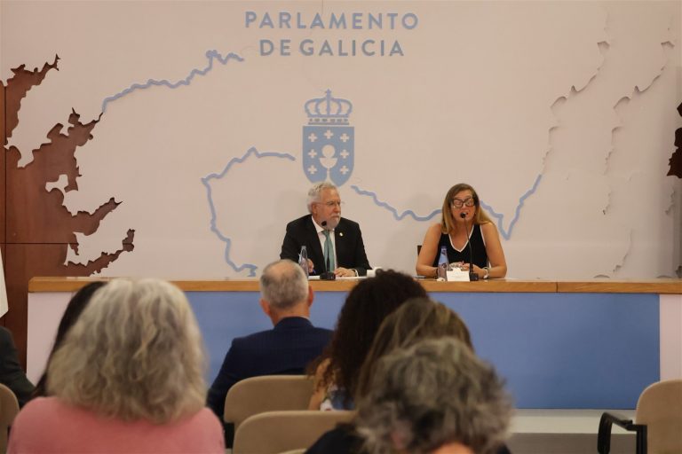 Miguel Ángel Santalices reafirma el compromiso del Parlamento gallego con los derechos de las personas con discapacidad