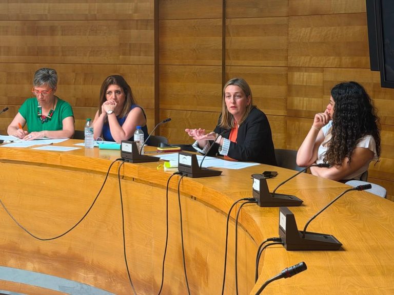 El Gobierno local de Santiago invertirá más de 700.000 euros en obras de mantenimiento en centros educativos
