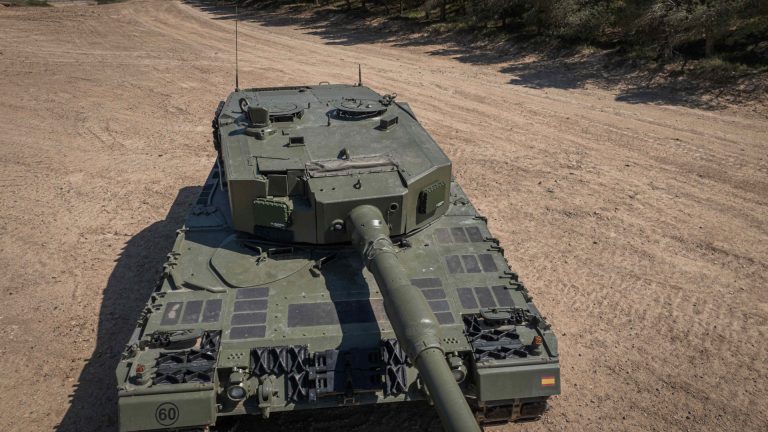 Sumar, ERC, Bildu, Podemos y BNG exigen que Defensa informe de las emisiones militares de gases de efecto invernadero