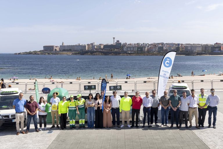 El Ayuntamiento de A Coruña refuerza la campaña de limpieza por el San Juan