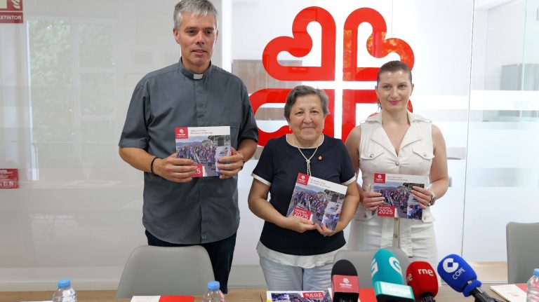 Cáritas Diocesana de Santiago atendió en 2025 a más de 45.000 personas y alerta de una exclusión social «más compleja»