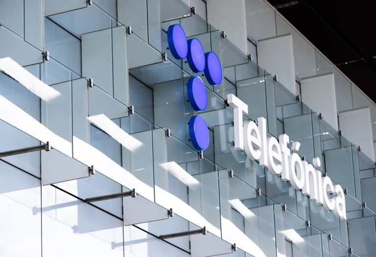 Telefónica activa su plan de verano con 500 mejoras de red y un dispositivo especial para el eclipse solar