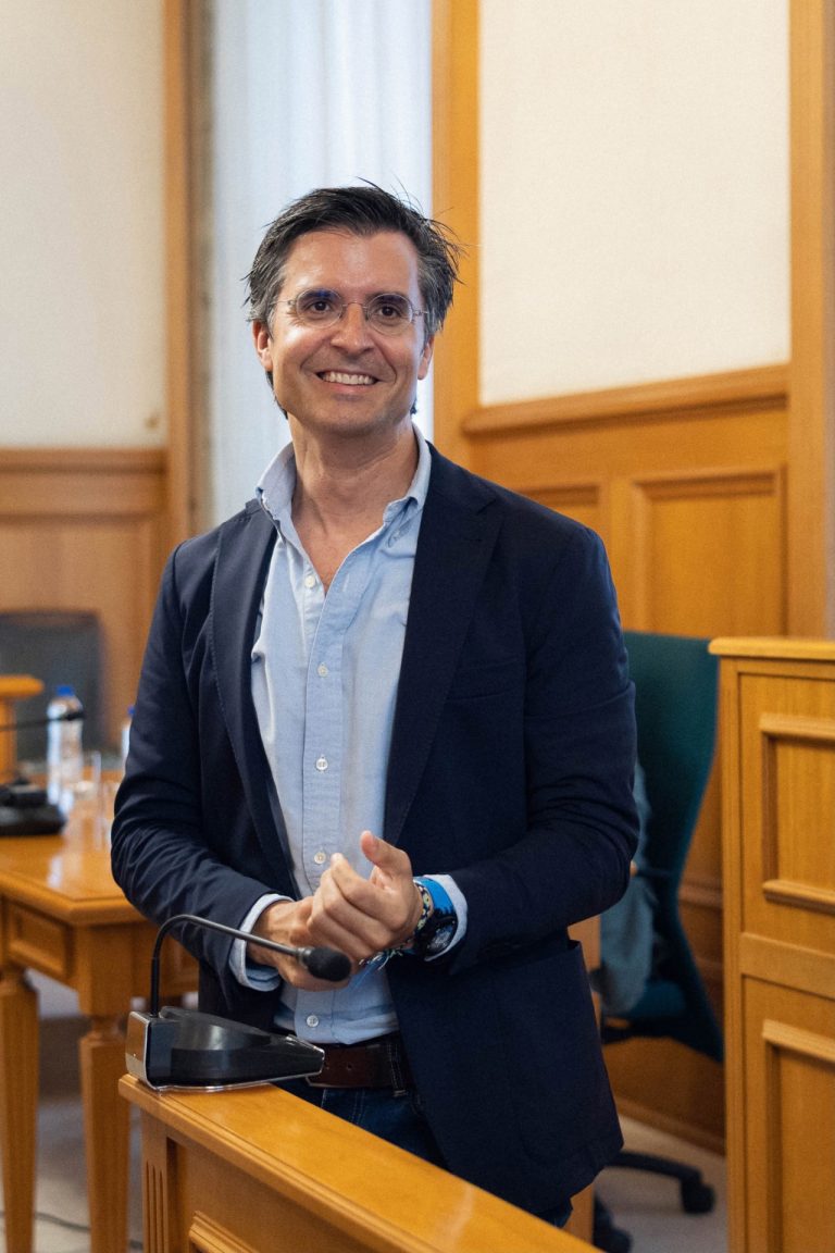 Verea(PP) se compromete a reducir el período medio de pago a proveedores en 30 días con «organización y seguimiento»