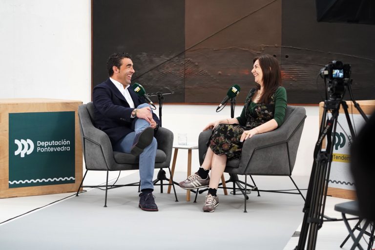 Luis López y Ledicia Costas hablan sobre Vigo, el futuro del gallego o la recuperación del Cine Fraga en ‘Minutos extra’