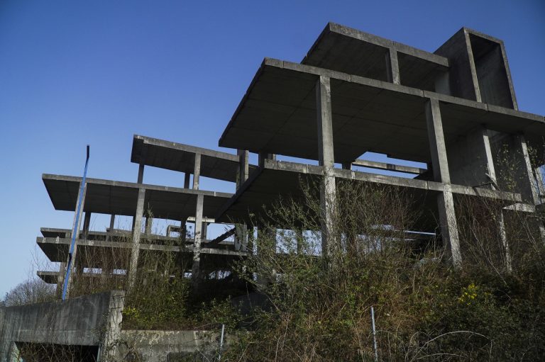 Las licencias para construir nuevas viviendas bajan un 16% en Galicia en marzo