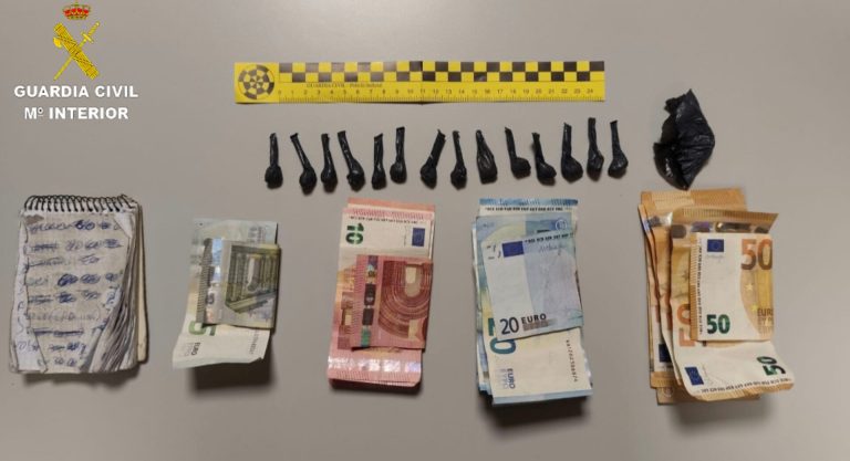 Investigado un hombre en Soutomaior (Pontevedra) tras intervenirle 14 dosis de cocaína