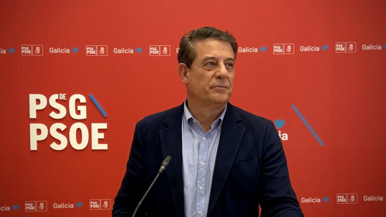 Besteiro insta a Rueda a «explicar con qué cara irá a Buenos Aires a pedir un voto» que en Galicia «trata de sospechoso»