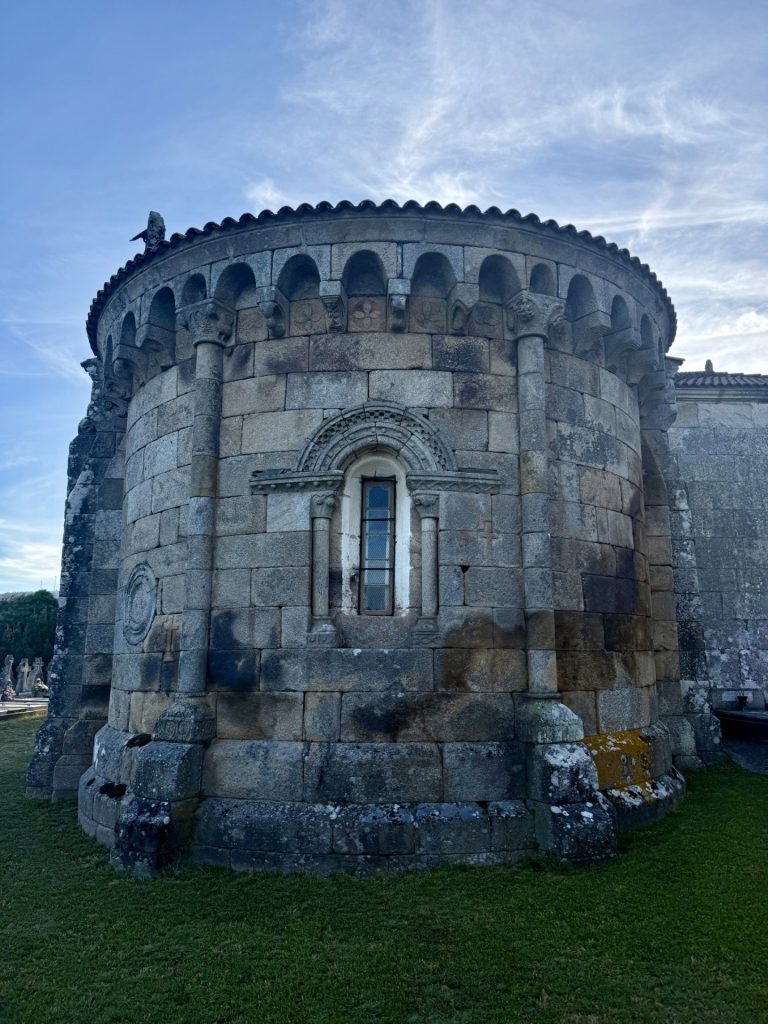 El entorno de la iglesia románica de Cameixa, en Boborás (Ourense), será mejorado con una inversión de 130.000 euros
