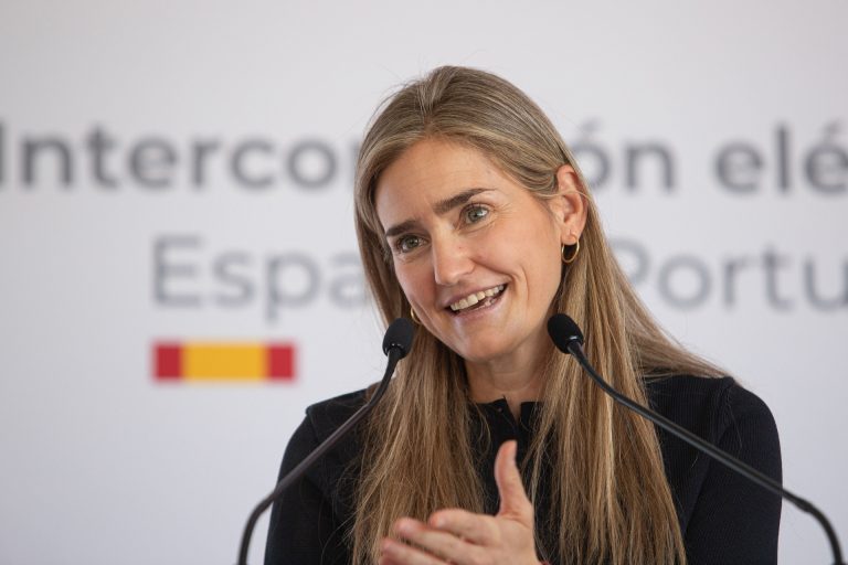 Aagesen prevé que la subasta de eólica marina sea antes de fin de año e insiste en que estará «donde haya aceptación»
