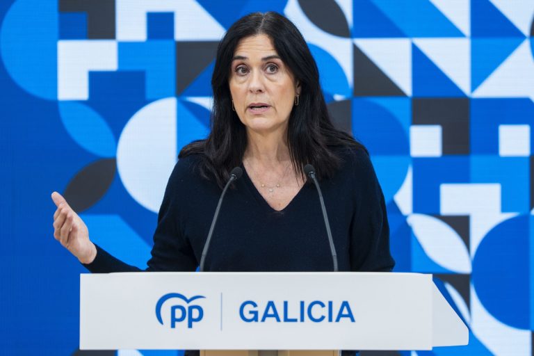 El PPdeG acusa al BNG de «vender» a Galicia por apoyar a un Sánchez que  «vende humo»