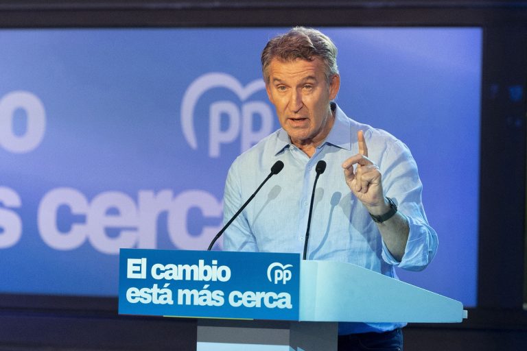 Feijóo presentará el 18 de julio en Santiago los candidatos a las municipales