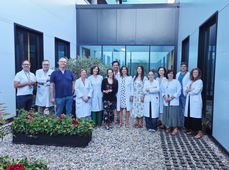 El servicio de Farmacia del área de Vigo, premiado por integrar «la voz del paciente» en sus decisiones estratégicas