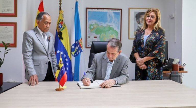 Abel Caballero anuncia la celebración en Vigo de un concierto solidario para recaudar fondos para Venezuela
